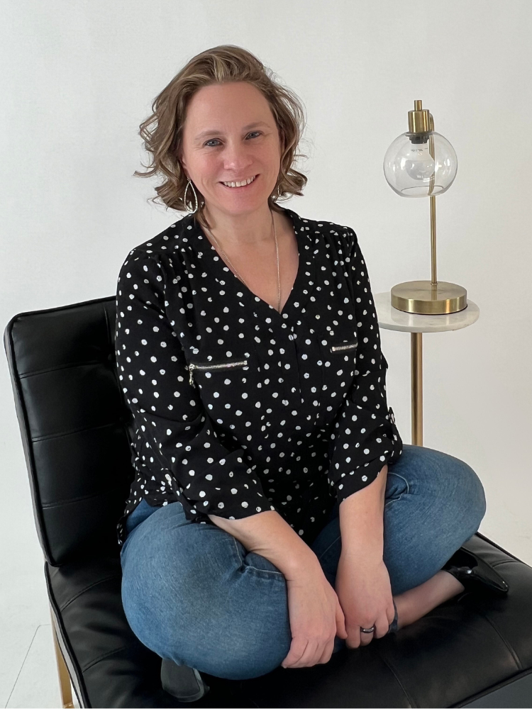 Samantha Field, a Licensed Clinical Mental Health Counselor in New Hampshire, Massachusetts, and Florida, specializing in trauma therapy, EMDR, anxiety treatment, and holistic mental health care.